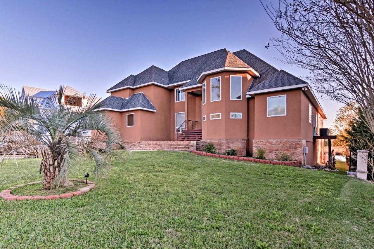 Gorgeous Ocean Springs Waterfront Home With Dock! ภายนอก รูปภาพ